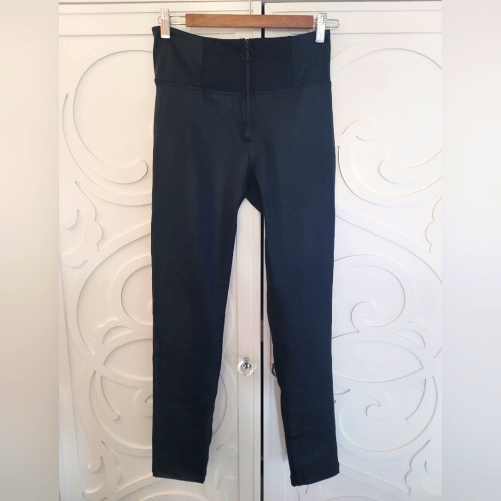 NWOT Freddy by Livify Pants sz M (8-10)